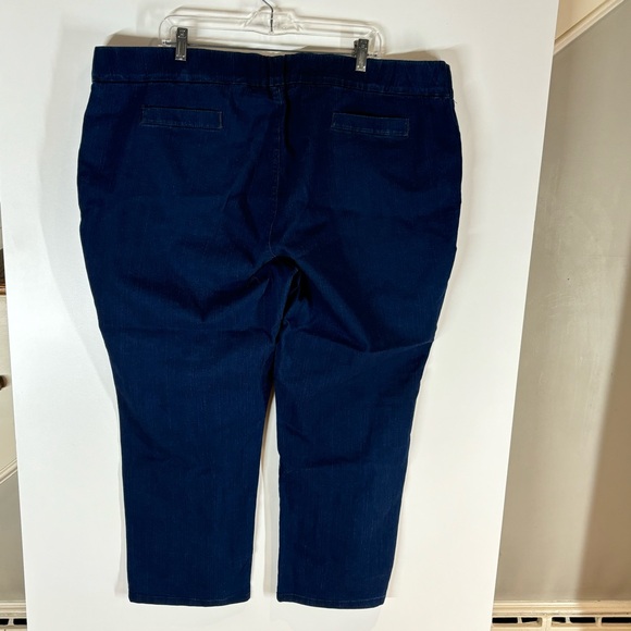 NWT Chic Classic Collection Women's Easy Fit Elastic Waist Jean size 24W petite - Picture 3 of 9